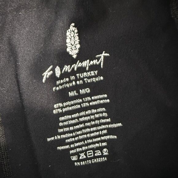 Free People Movement Size M/L Black Hole Lotta Love Bike Shorts - Picture 4 of 9